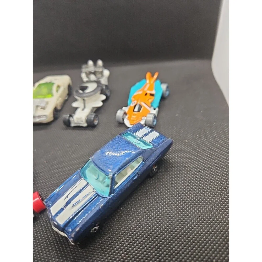 Hot Wheels Lot of 5, 70 Chevelle, Hollowback, Airuption, Hot Seat, Altered Ego